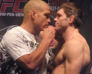 MMA UFC 106 Ortiz Forrest 20091119