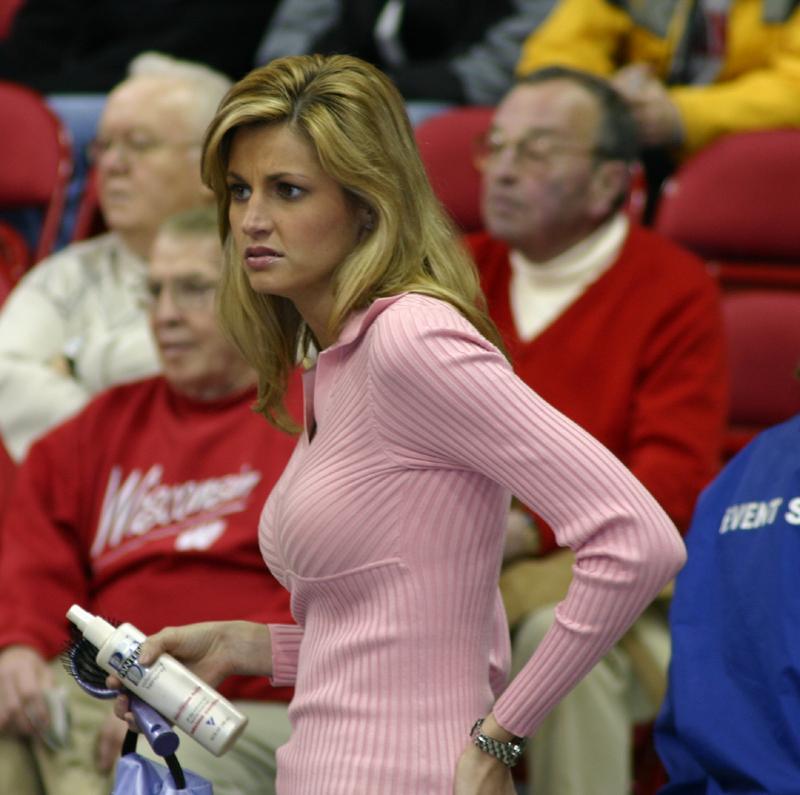 Write About Erin Andrews, Increase Your Blog Traffic! 