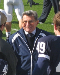 Joe_Paterno_Sideline_PSU-Illinois_2006