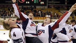 womens-hockey-topper