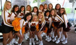 golden gopher cheerleaders