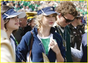 taylor-swift-notre-dame-football