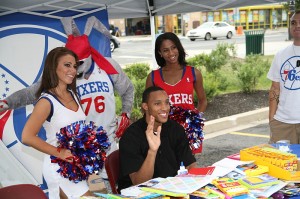 evan turner with cheerleaders