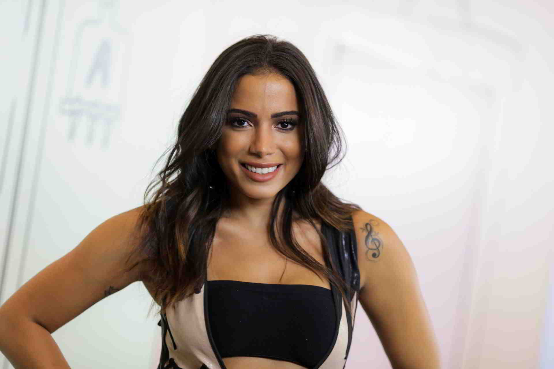 Rio Pop Sensation Anitta The Talk Of Opening Ceremonies Video