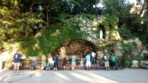 the grotto notre dame football