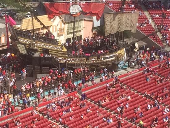 bucs pirate ship