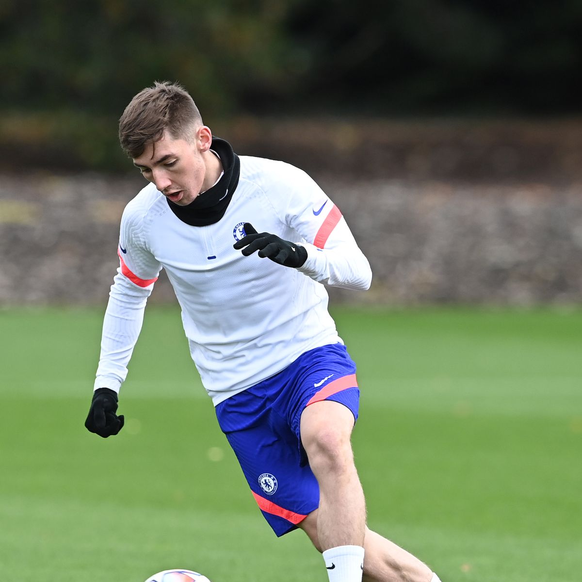 Billy Gilmour / Billy Gilmour: Scotland midfielder will miss ultimate Euro ... - Lat night andy robertson shared on instagram story a video shows billy gilmour, along with john mcginn, unwinding with a game in the team hotel and playing ping pong just before the the.